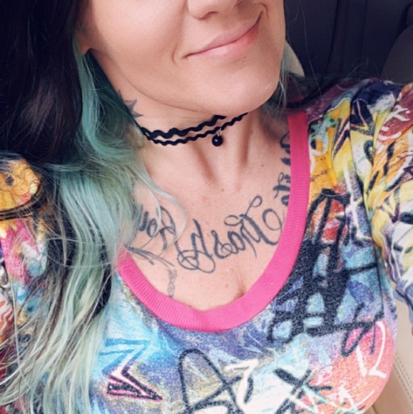 Meet your Posher, Courtney - Picture 5 of 7